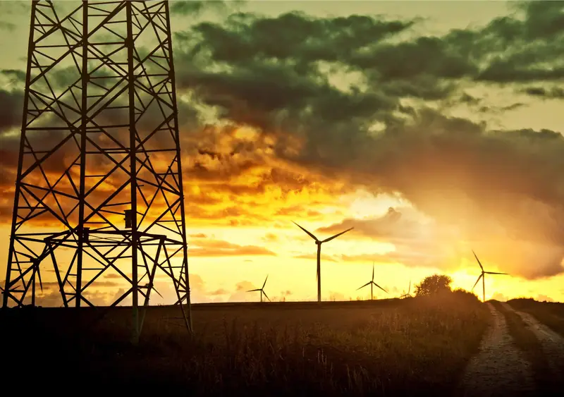 Pylône électrique au coucher du soleil